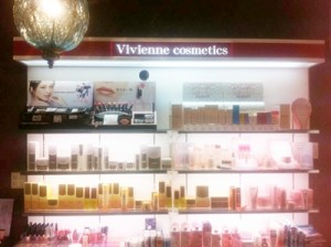 『VIVIENNE COSMETICS』コスメティック&メイクアップルーム